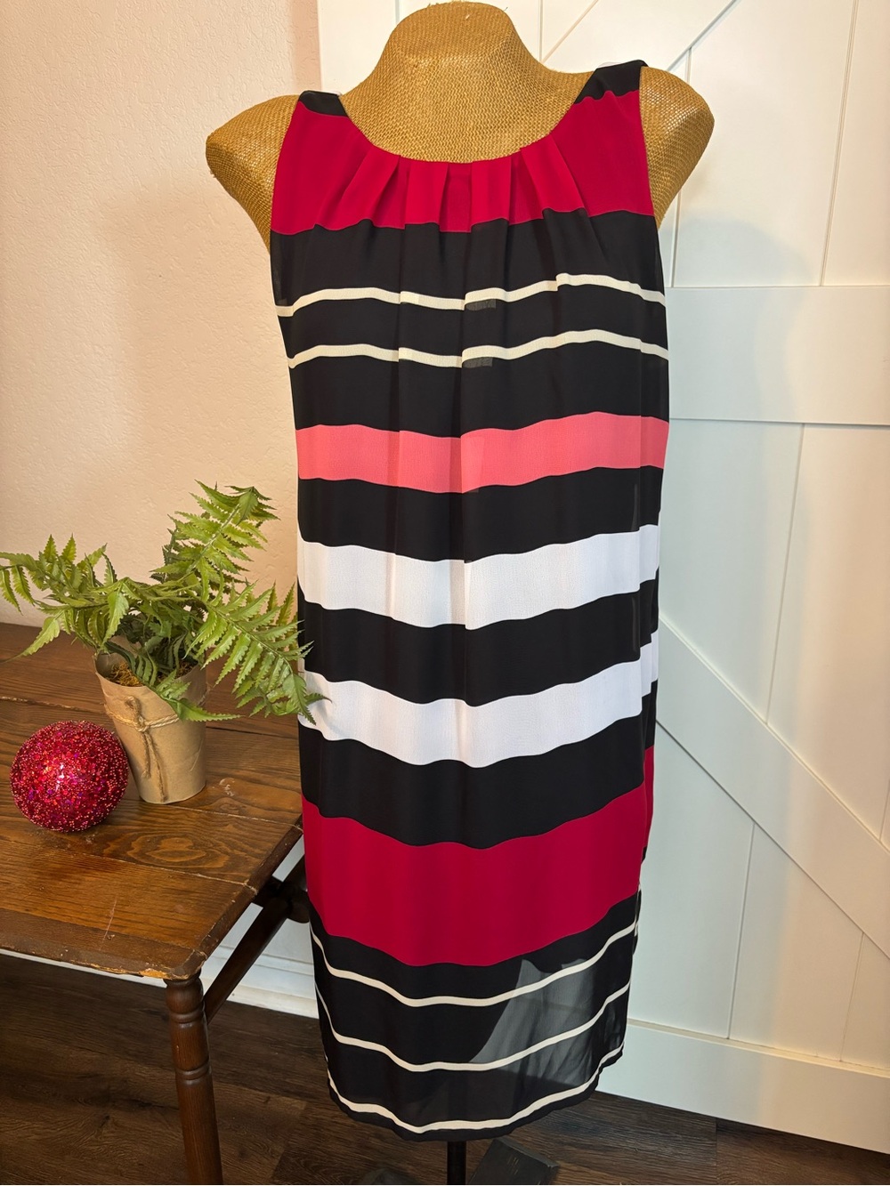 New York & Co Stripped Sleeveless Dress